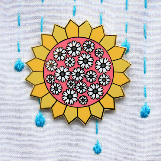 Sunny Daisy Dresden Magnetic Needle Minder by Flamingo Toes